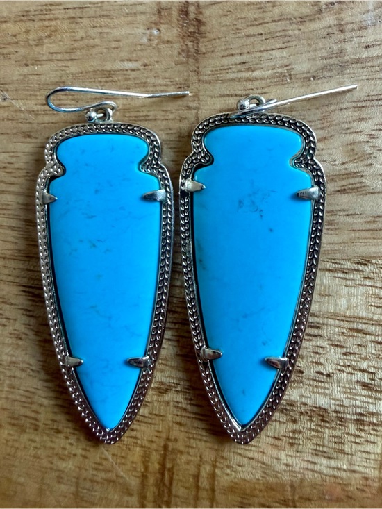Kendra Scott Jewelry - Kendra Scott Turquoise Arrow Earrings in Gold